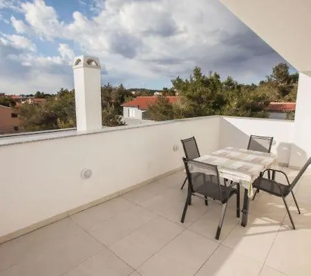 Franc S Apartment *